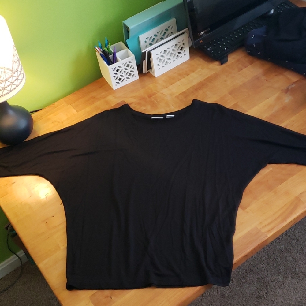 3/4 drape sleeve t-shirt